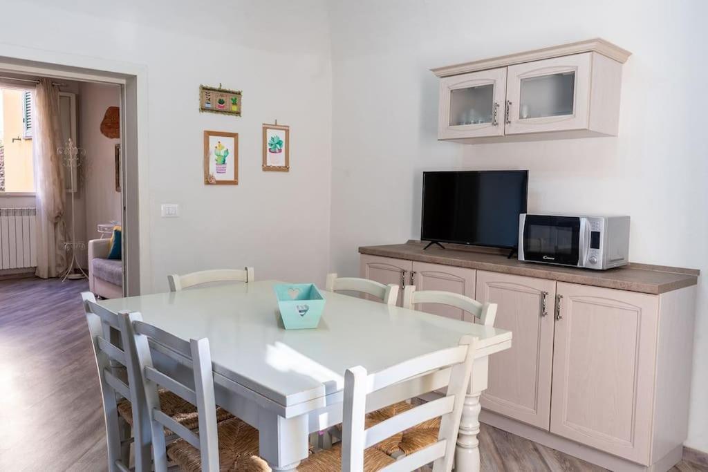 Casa Vacanze L'Angolo Fiorito เบตตอลเล ภายนอก รูปภาพ