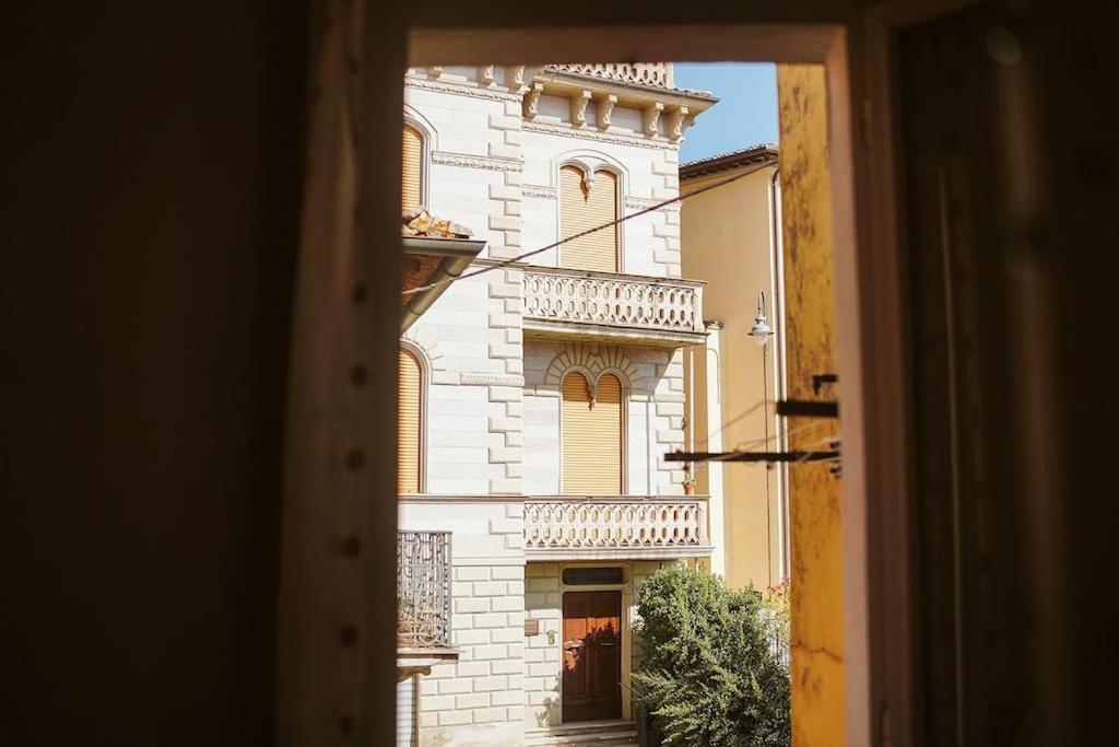 Casa Vacanze L'Angolo Fiorito เบตตอลเล ภายนอก รูปภาพ