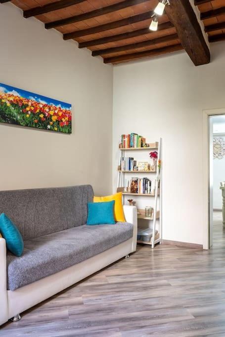 Casa Vacanze L'Angolo Fiorito เบตตอลเล ภายนอก รูปภาพ