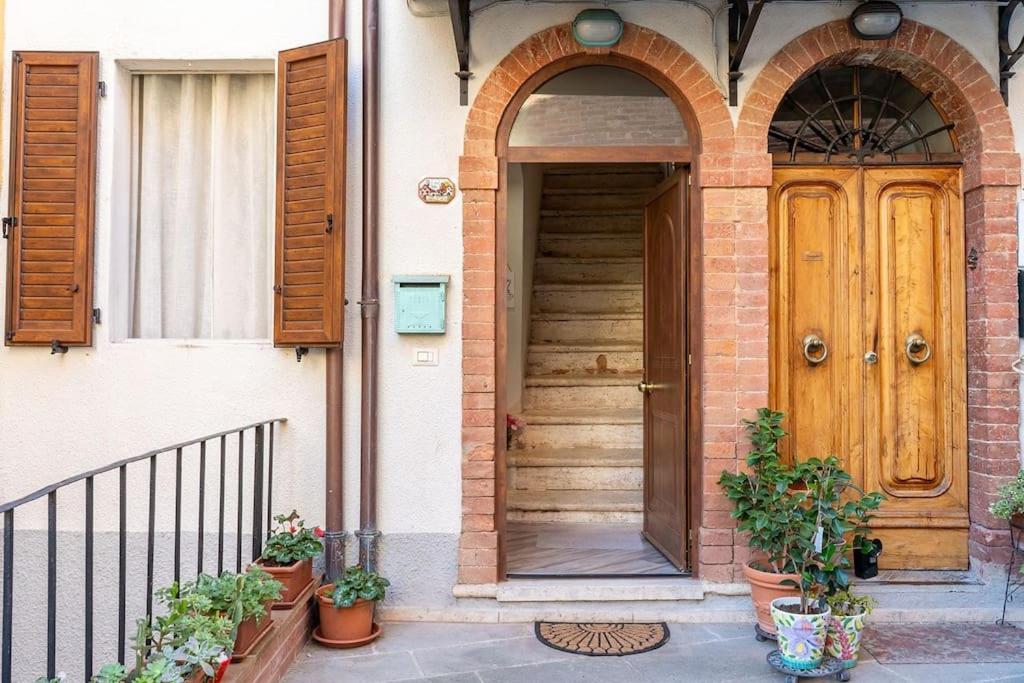 Casa Vacanze L'Angolo Fiorito เบตตอลเล ภายนอก รูปภาพ